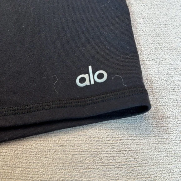 Alo Yoga Airbrush High-Waist Biker Short - Picture 4 of 9